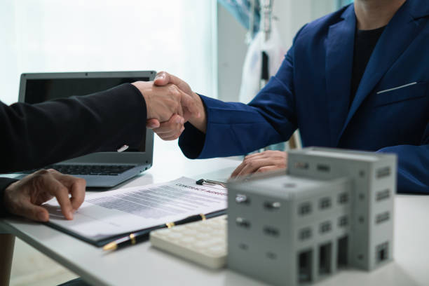 Investir dans l'immobilier locatif meublé attire de nombreux particuliers. En effet, les statuts LMNP (Loueur Meublé Non Professionnel)